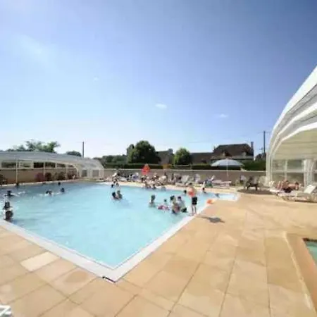 4 Etoiles - Piscine - Eed0ff *